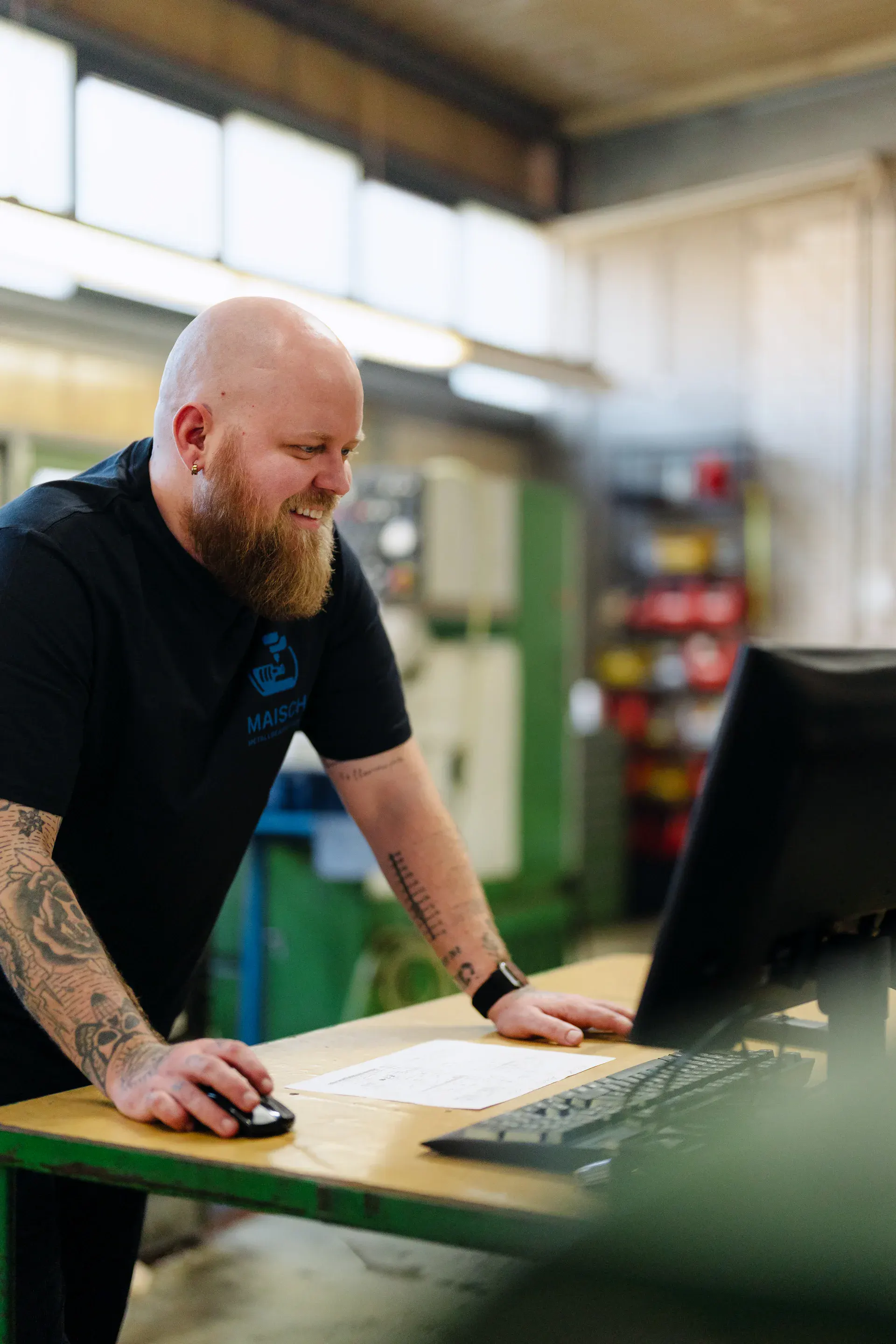 Business-Portrait Rheinstetten — Unternehmer bei der Arbeit, authentische Businessfotografie